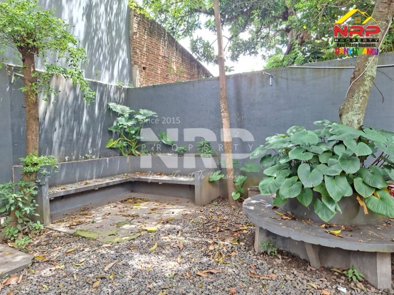 Disewakan Rumah Klasik Ex Cafe di Belakang Kampus Untag, Tamanbaru - Banyuwangi  Disewakan Rumah Klasik Ex Cafe di Belakang Kampus Untag, Tamanbaru - Banyuwangi  Disewakan Rumah Klasik Ex Cafe di Belakang Kampus Untag, Tamanbaru - Banyuwangi&nbsp;
Cocok untuk cafe, hunian, toko dll&nbsp;

LT/LB : 200/120 NRP BANYUWANGI