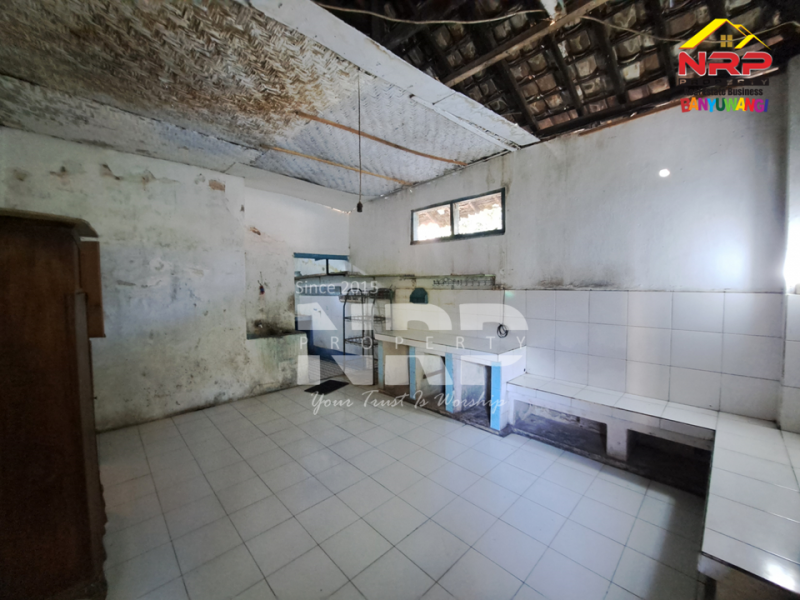 Disewakan rumah klasik luas di Banyuwangi Kota  Disewakan rumah klasik luas di Banyuwangi Kota  Disewakan rumah klasik luas di Banyuwangi Kota&nbsp;
Dekat dengan kawasan bisnis dan kantor pemerintahan Banyuwangi&nbsp;
Cocok untuk hunian pribadi, mess NRP BANYUWANGI