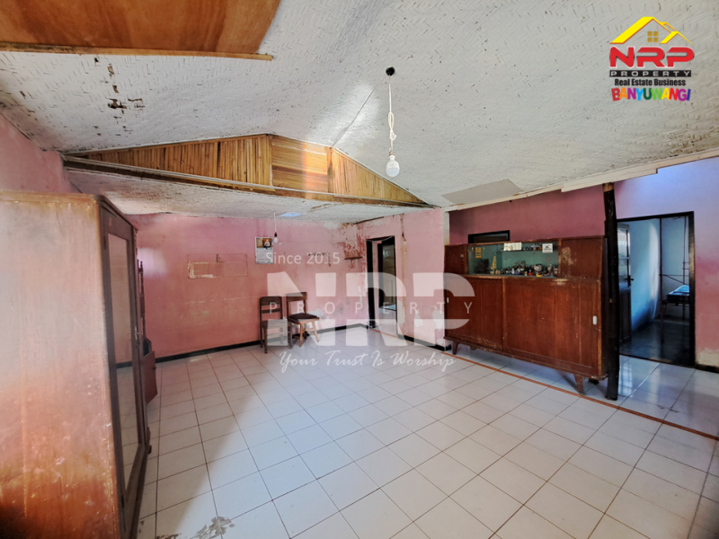 Disewakan rumah klasik luas di Banyuwangi Kota  Disewakan rumah klasik luas di Banyuwangi Kota  Disewakan rumah klasik luas di Banyuwangi Kota&nbsp;
Dekat dengan kawasan bisnis dan kantor pemerintahan Banyuwangi&nbsp;
Cocok untuk hunian pribadi, mess NRP BANYUWANGI