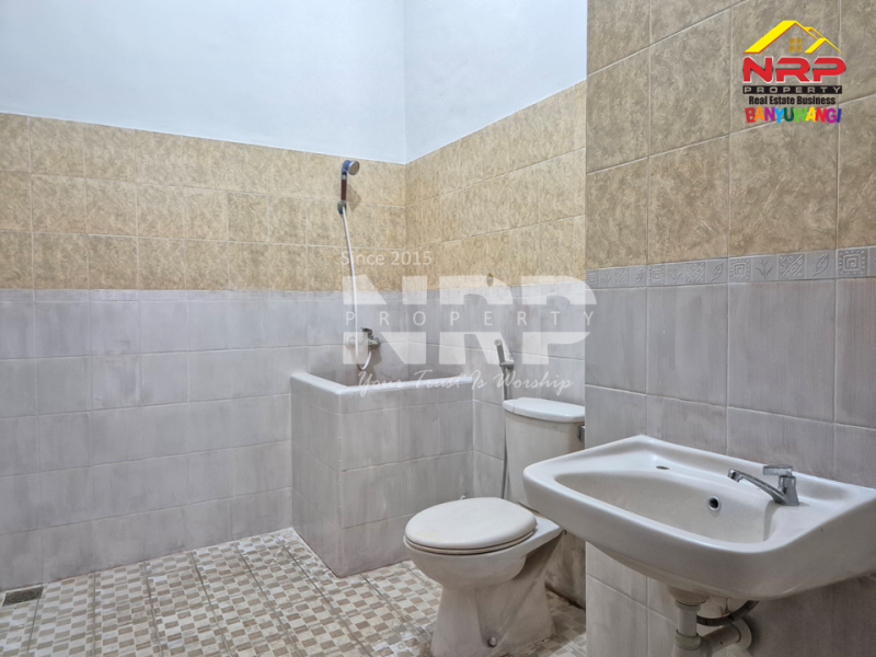 Disewakan Rumah Luas dan Exclusive Full Furniture di Jl. Mendut Banyuwangi  Disewakan rumah mewah di banyuwangi kota  Disewakan Rumah Luas dan Exclusive Full Furniture di Jl. Mendut Banyuwangi&nbsp;
Hunian Nyaman di Pusat Kota Banyuwangi.
Lokasi Sangat Strategis, dekat NRP BANYUWANGI