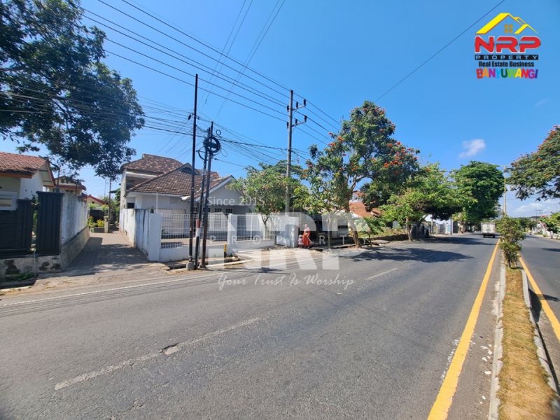 Disewakan Rumah luas dan Prospek di Kebalenan - Banyuwangi Disewakan Rumah luas dan Prospek di Kebalenan - Banyuwangi Disewakan Rumah luas dan Prospek di Kebalenan - Banyuwangi
Premium Location di Pusat Kota Banyuwangi. Kawasan perumahan dan perkantoran/Industri&nbsp;
Cocok NRP BANYUWANGI