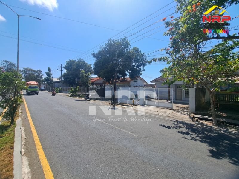 Disewakan Rumah luas dan Prospek di Kebalenan - Banyuwangi Disewakan Rumah luas dan Prospek di Kebalenan - Banyuwangi Disewakan Rumah luas dan Prospek di Kebalenan - Banyuwangi
Premium Location di Pusat Kota Banyuwangi. Kawasan perumahan dan perkantoran/Industri&nbsp;
Cocok NRP BANYUWANGI