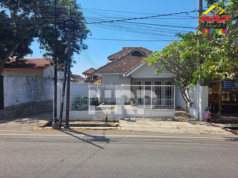 Disewakan Rumah luas dan Prospek di Kebalenan - Banyuwangi Disewakan Rumah luas dan Prospek di Kebalenan - Banyuwangi Disewakan Rumah luas dan Prospek di Kebalenan - Banyuwangi
Premium Location di Pusat Kota Banyuwangi. Kawasan perumahan dan perkantoran/Industri&nbsp;
Cocok NRP BANYUWANGI
