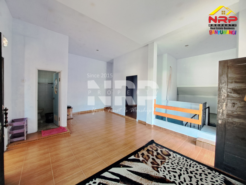 Disewakan Rumah Minimalis dengan Ruang Usaha di Kebalenan - Banyuwangi Disewakan Bulanan Rumah Minimalis dengan Ruang Usaha di Kebalenan - Banyuwangi Disewakan Rumah Minimalis dengan Ruang Usaha di Kebalenan - Banyuwangi
Hunian Nyaman di Pusat Kota Banyuwangi
Akses 0 Jalan Provinsi "Jl. NRP BANYUWANGI