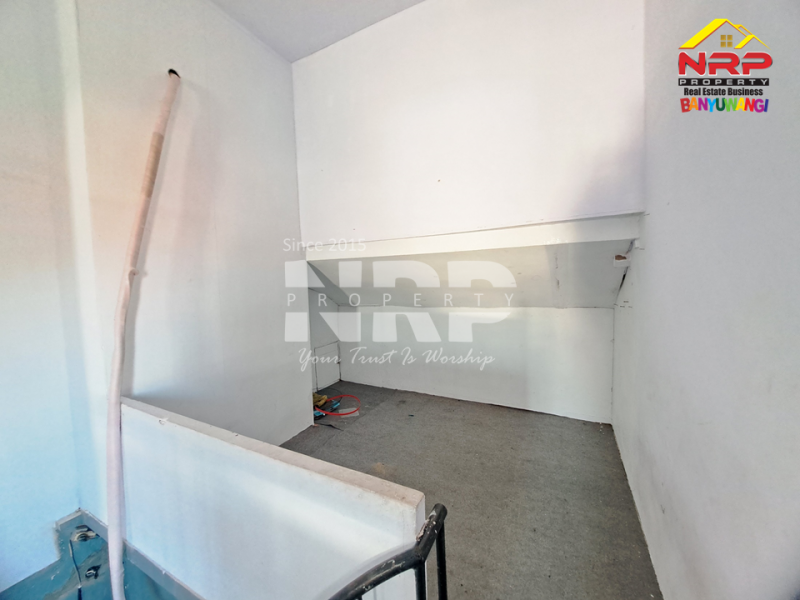 Disewakan Rumah Minimalis dengan Ruang Usaha di Kebalenan - Banyuwangi Disewakan Bulanan Rumah Minimalis dengan Ruang Usaha di Kebalenan - Banyuwangi Disewakan Rumah Minimalis dengan Ruang Usaha di Kebalenan - Banyuwangi
Hunian Nyaman di Pusat Kota Banyuwangi
Akses 0 Jalan Provinsi "Jl. NRP BANYUWANGI