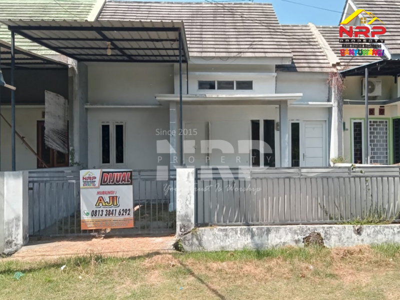 DiSEWAKAN Rumah Minimalis di Karangrejo - Banyuwangi  DiSEWAKAN Rumah Minimalis di Karangrejo - Banyuwangi  DiSEWAKAN Rumah Minimalis di Karangrejo - Banyuwangi&nbsp;
Rumah di Tengah Kota Banyuwangi dekat dengan Wisata Pulau Santen, Marina Boom Beach

Luas Tanah : NRP BANYUWANGI