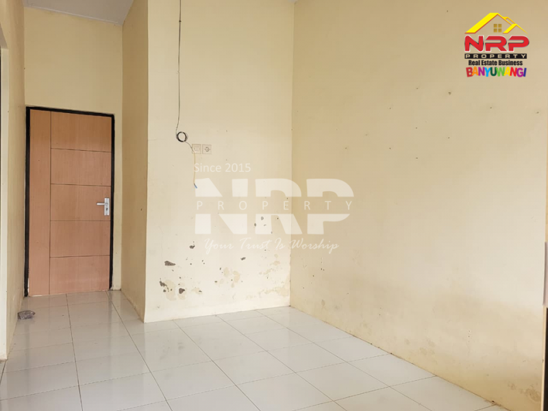 Disewakan Rumah Minimalis di Kebalenan - Banyuwangi  Disewakan Rumah Minimalis di Kebalenan - Banyuwangi  Disewakan Rumah Minimalis di Kebalenan - Banyuwangi&nbsp;
Hunian berada di kawasan perumahan, Lingkungan Asri, nyaman dan aman.&nbsp;

LT/LB : 60/36 m2
SHM NRP BANYUWANGI