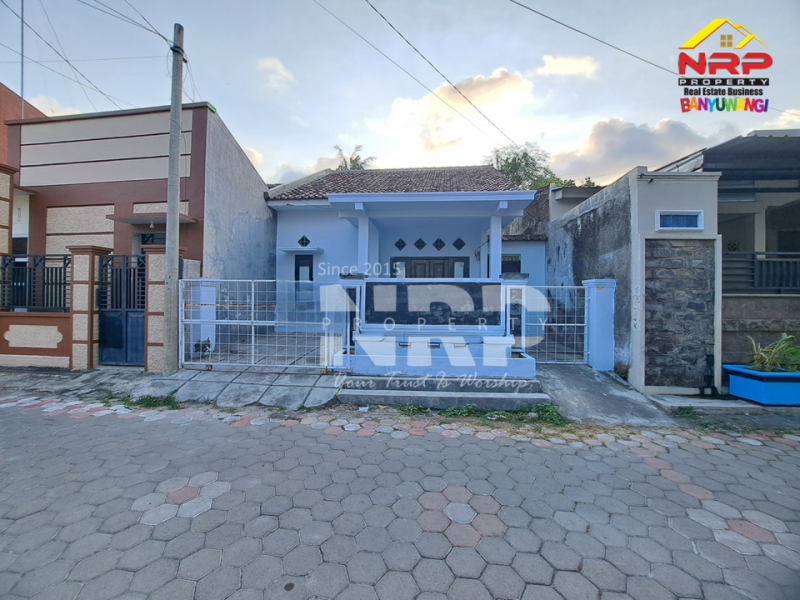 Disewakan rumah minimalis murah banget di Klatak - Banyuwangi  Disewakan rumah minimalis murah banget di Klatak - Banyuwangi  Disewakan rumah minimalis murah banget di Klatak - Banyuwangi&nbsp;
10 menit dari Banyuwangi Kota, 10 Menit dari Pelabuhan Ketapang.&nbsp;

LT/LB : 103/80 NRP BANYUWANGI