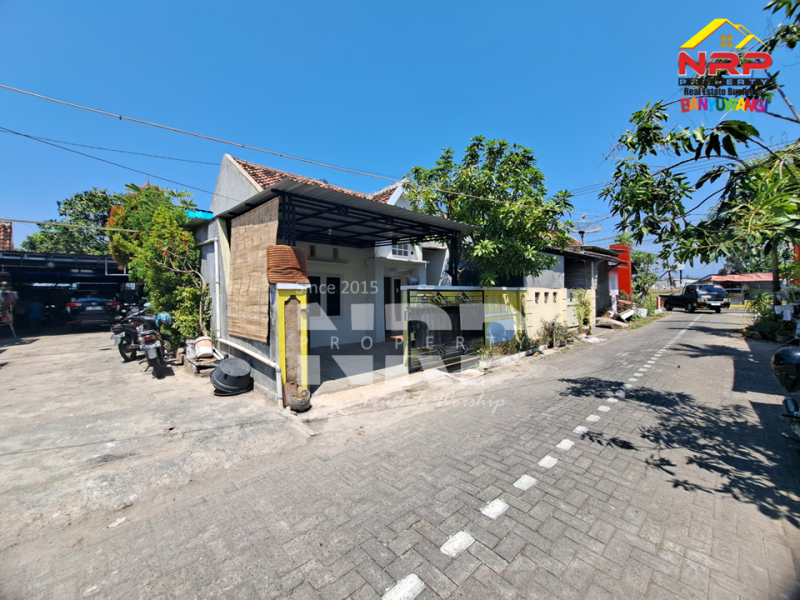Disewakan Rumah Minimalis Murah di Kertosari - Banyuwangi  Disewakan Rumah Minimalis Murah di Kertosari - Banyuwangi  Disewakan Rumah Minimalis Murah di Kertosari - Banyuwangi&nbsp;
Dekat Fasilitas Pendidikan, Pebelanjaan, pertokoan dan sentra kuliner,

LT/LB : 84/60 M2 NRP BANYUWANGI