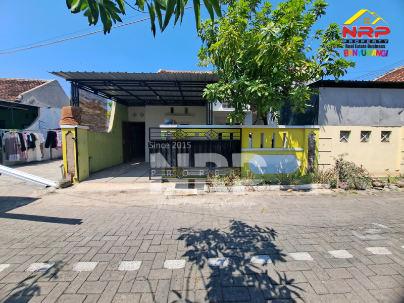 Disewakan Rumah Minimalis Murah di Kertosari - Banyuwangi  Disewakan Rumah Minimalis Murah di Kertosari - Banyuwangi  Disewakan Rumah Minimalis Murah di Kertosari - Banyuwangi&nbsp;
Dekat Fasilitas Pendidikan, Pebelanjaan, pertokoan dan sentra kuliner,

LT/LB : 84/60 M2 NRP BANYUWANGI