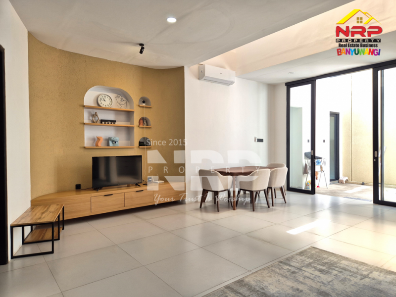 DISEWAKAN RUMAH MODERN FULL FURNITURE 2 LANTAI DI TAMANBARU - BANYUWANGI DISEWAKAN RUMAH MODERN FULL FURNITURE 2 LANTAI DI TAMANBARU - BANYUWANGI DISEWAKAN RUMAH MODERN FULL FURNITURE 2 LANTAI DI TAMANBARU - BANYUWANGI
Terletak di Kawasan Perumahan dengan keamanan dan fasilitas umum yang NRP BANYUWANGI