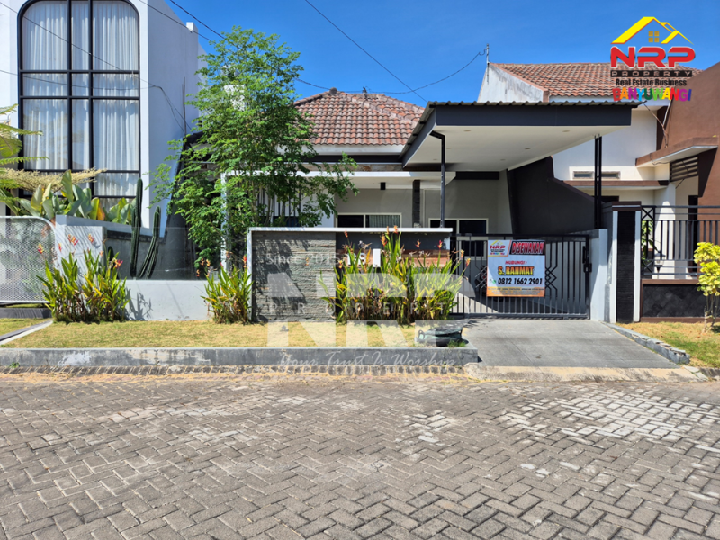 DISEWAKAN RUMAH MODERN FULL PERABOT DI TAMANBARU - BANYUWANGI Disewakan rumah elit full perabot di Tamanbaru Banyuwangi  DISEWAKAN RUMAH MODERN FULL FURNITURE DI TAMANBARU - BANYUWANGI
Terletak di Kawasan Perumahan dengan keamanan dan fasilitas umum yang NRP BANYUWANGI
