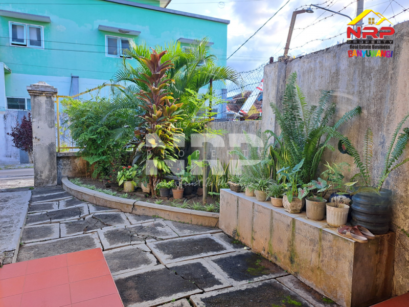 Disewakan rumah murah di Kebalenan - Banyuwangi  Disewakan rumah murah di Kebalenan - Banyuwangi  Disewakan rumah murah di Kebalenan - Banyuwangi&nbsp;
Hanya lantai 1 saja yang disewakan. Lokasi strategis pusat kota. Dekat BTN Banyuwangi
Dekat dengan NRP BANYUWANGI