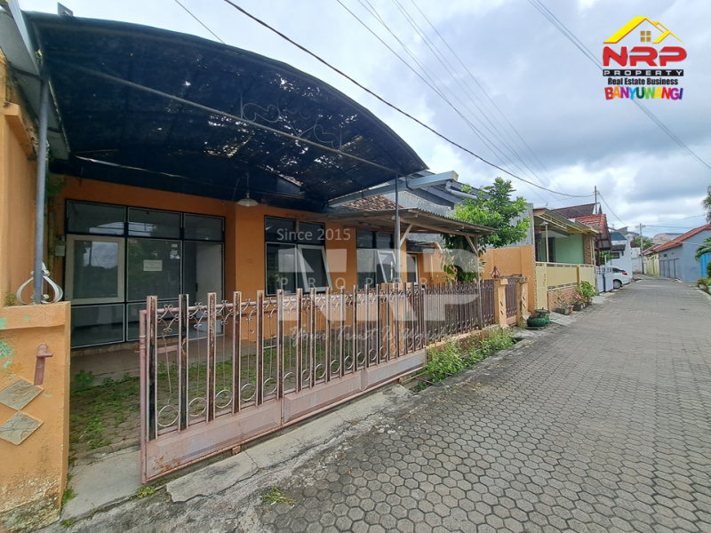 Disewakan Rumah Murah di Penganjuran Banyuwangi Kota  Disewakan Rumah Murah di Penganjuran - Banyuwangi  Disewakan Rumah Murah di Penganjuran - Banyuwangi&nbsp;
Sebelah kantor kejaksaan banyuwangi, Dekat dengan Sekolah SMP Muhammadiyah Banyuwangi&nbsp;
Berada di NRP BANYUWANGI