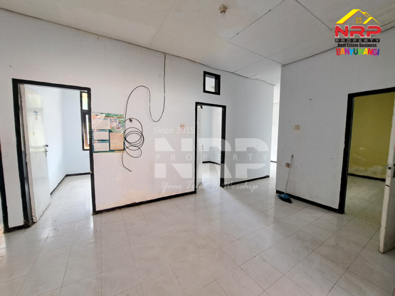 Disewakan Rumah Murah di Penganjuran Banyuwangi Kota  Disewakan Rumah Murah di Penganjuran - Banyuwangi  Disewakan Rumah Murah di Penganjuran - Banyuwangi&nbsp;
Sebelah kantor kejaksaan banyuwangi, Dekat dengan Sekolah SMP Muhammadiyah Banyuwangi&nbsp;
Berada di NRP BANYUWANGI