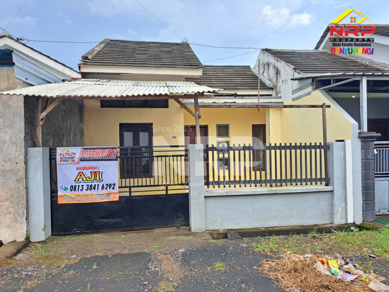 Disewakan Rumah Murah di Perum. Gedong Kertosari - Banyuwangi   Disewakan Rumah Murah di Perum. Gedong Kertosari - Banyuwangi   Disewakan Rumah Murah di Perum. Gedong Kertosari - Banyuwangi&nbsp;&nbsp;
Berada dikawasan perumahan . Sangat Cocok untuk hunian

Luas Tanah : 62 NRP BANYUWANGI