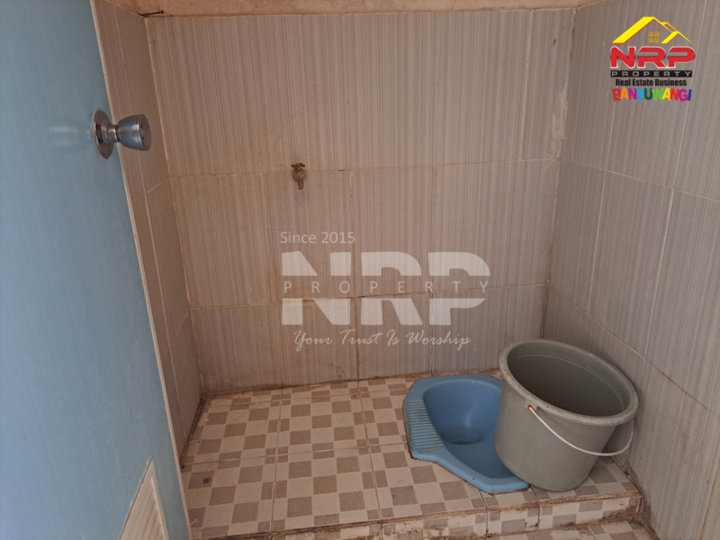Disewakan Rumah Murah di Perum. Gedong Kertosari - Banyuwangi   Disewakan Rumah Murah di Perum. Gedong Kertosari - Banyuwangi   Disewakan Rumah Murah di Perum. Gedong Kertosari - Banyuwangi&nbsp;&nbsp;
Berada dikawasan perumahan . Sangat Cocok untuk hunian

Luas Tanah : 62 NRP BANYUWANGI