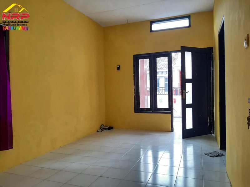 Disewakan Rumah Pojok dengan Halaman Luas di Perum Brawijaya Regency  Disewakan Rumah Pojok dengan Halaman Luas di Perum Brawijaya Regency Banyuwangi Disewakan Rumah Pojok dengan Halaman Luas di Perum Brawijaya Regency Banyuwangi. Hunian Nyaman di Pusat Kota Banyuwangi. Akses 0 Jalan Provinsi "Jl. NRP BANYUWANGI