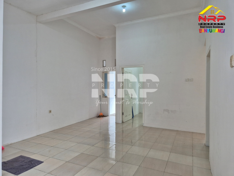 Disewakan Rumah Siap Huni di Kawasan Perumahan di Kebalenan - Banyuwangi Rumah disewakan murah di Banyuwangi Kota  Disewakan Rumah Siap Huni di Kawasan Perumahan di Kebalenan - Banyuwangi
Perumahan Exclusive Pusat Kota dengan Lingkungan Aman dan Nyaman
Keamanan 24 Jam NRP BANYUWANGI