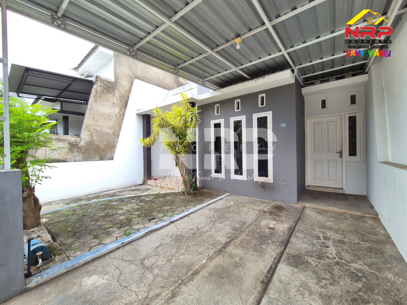 Disewakan Rumah Siap Huni di Kawasan Perumahan di Kebalenan - Banyuwangi Rumah disewakan murah di Banyuwangi Kota  Disewakan Rumah Siap Huni di Kawasan Perumahan di Kebalenan - Banyuwangi
Perumahan Exclusive Pusat Kota dengan Lingkungan Aman dan Nyaman
Keamanan 24 Jam NRP BANYUWANGI