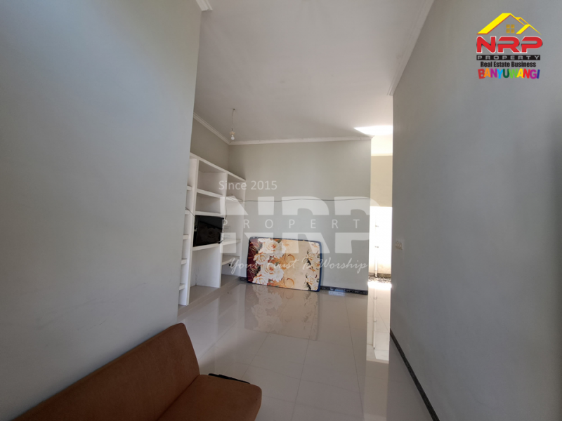Disewakan Rumah Siap Huni di Perum Permata Banyuwangi Disewakan Rumah Siap Huni di Perum Permata Banyuwangi Disewakan Rumah Siap Huni di Perum Permata Banyuwangi
Llingkungan aman ( One Gate System ) dengan Security, Akses Jalan Sangat Lebar, Rindang dan NRP BANYUWANGI