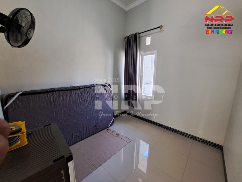 Disewakan Rumah Siap Huni di Perum Permata Banyuwangi Disewakan Rumah Siap Huni di Perum Permata Banyuwangi Disewakan Rumah Siap Huni di Perum Permata Banyuwangi
Llingkungan aman ( One Gate System ) dengan Security, Akses Jalan Sangat Lebar, Rindang dan NRP BANYUWANGI