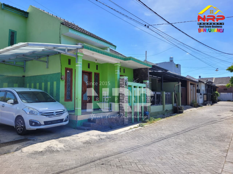 Disewakan Rumah Siap huni Full Furniture di Banyuwangi Kota  Disewakan Rumah Siap huni Full Furniture di Banyuwangi Kota  Disewakan Rumah Siap huni Full Furniture di Banyuwangi Kota&nbsp;
Hunian berada di Pusat Kota dekat dengan Fasilitas Pendidikan dan Kantor NRP BANYUWANGI