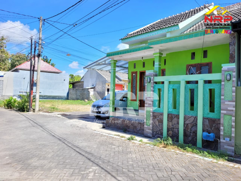 Disewakan Rumah Siap huni Full Furniture di Banyuwangi Kota  Disewakan Rumah Siap huni Full Furniture di Banyuwangi Kota  Disewakan Rumah Siap huni Full Furniture di Banyuwangi Kota&nbsp;
Hunian berada di Pusat Kota dekat dengan Fasilitas Pendidikan dan Kantor NRP BANYUWANGI