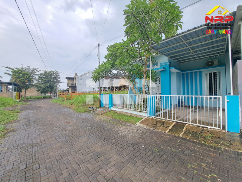 Disewakan Rumah Siap Huni Full Furniture di Kebalenan - Banyuwangi  Disewakan Rumah Siap Huni Full Furniture di Kebalenan - Banyuwangi  Disewakan Rumah Siap Huni Full Furniture di Kebalenan - Banyuwangi&nbsp;
Perumahan Exclusive Pusat Kota dengan Lingkungan Aman dan Nyaman
Keamanan 24 Jam NRP BANYUWANGI