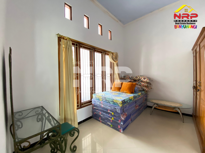 Disewakan Spacious House at Mendut Regency - Banyuwangi  Disewakan Spacious House Murah dan Luas di Mendut Regency - Banyuwangi  Disewakan Spacious House at Mendut Regency - Banyuwangi&nbsp;
Hunian elegan, Full Furniture dengan desain nyaman, akses dekat fasilitas umum.
Cocok untuk NRP BANYUWANGI