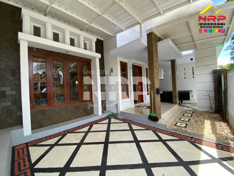 Disewakan Spacious House at Mendut Regency - Banyuwangi  Disewakan Spacious House Murah dan Luas di Mendut Regency - Banyuwangi  Disewakan Spacious House at Mendut Regency - Banyuwangi&nbsp;
Hunian elegan, Full Furniture dengan desain nyaman, akses dekat fasilitas umum.
Cocok untuk NRP BANYUWANGI