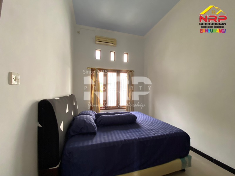 Disewakan Spacious House at Mendut Regency - Banyuwangi  Disewakan Spacious House Murah dan Luas di Mendut Regency - Banyuwangi  Disewakan Spacious House at Mendut Regency - Banyuwangi&nbsp;
Hunian elegan, Full Furniture dengan desain nyaman, akses dekat fasilitas umum.
Cocok untuk NRP BANYUWANGI
