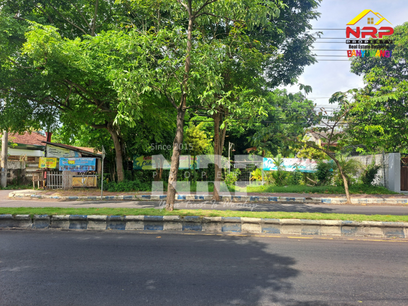 Disewakan Tanah Strategis Di Kebalenan - Banyuwangi  Disewakan Tanah Strategis Di Kebalenan - Banyuwangi  Dijual/Disewakan Tanah Strategis Di Kebalenan - Banyuwangi&nbsp;
Dekat dengan kantor pemerintahan,&nbsp; fasilitas pendidikan, perbelanjaan, transportasi NRP BANYUWANGI