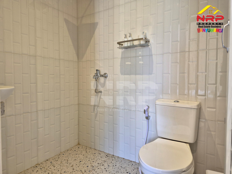 FOR SALE !! VILLA & RESTO PREMIUM FULL FURNITURE DI DESA LICIN - BANYUWANGI Jual hotel dan resto full furniture di Dekat Kawah Ijen Banyuwangi  FOR SALE !! VILLA & RESTO PREMIUM FULL FURNITURE DI DESA LICIN - BANYUWANGI&nbsp;
Hanya 30 Menit dari Kawasan Wisata Kawah Ijen. Terletak di Desa Wisata NRP BANYUWANGI