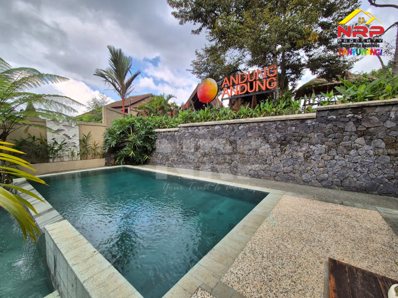 FOR SALE !! VILLA & RESTO PREMIUM FULL FURNITURE DI DESA LICIN - BANYUWANGI Jual hotel dan resto full furniture di Dekat Kawah Ijen Banyuwangi  FOR SALE !! VILLA & RESTO PREMIUM FULL FURNITURE DI DESA LICIN - BANYUWANGI&nbsp;
Hanya 30 Menit dari Kawasan Wisata Kawah Ijen. Terletak di Desa Wisata NRP BANYUWANGI