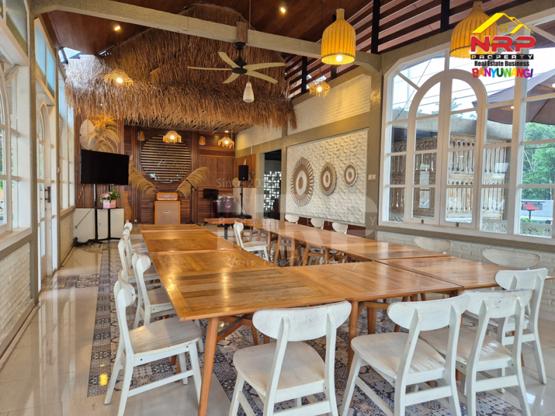 FOR SALE !! VILLA & RESTO PREMIUM FULL FURNITURE DI DESA LICIN - BANYUWANGI Jual hotel dan resto full furniture di Dekat Kawah Ijen Banyuwangi  FOR SALE !! VILLA & RESTO PREMIUM FULL FURNITURE DI DESA LICIN - BANYUWANGI&nbsp;
Hanya 30 Menit dari Kawasan Wisata Kawah Ijen. Terletak di Desa Wisata NRP BANYUWANGI