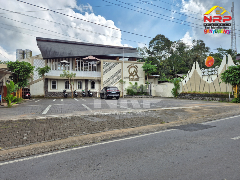 FOR SALE !! VILLA & RESTO PREMIUM FULL FURNITURE DI DESA LICIN - BANYUWANGI Jual hotel dan resto full furniture di Dekat Kawah Ijen Banyuwangi  FOR SALE !! VILLA & RESTO PREMIUM FULL FURNITURE DI DESA LICIN - BANYUWANGI&nbsp;
Hanya 30 Menit dari Kawasan Wisata Kawah Ijen. Terletak di Desa Wisata NRP BANYUWANGI