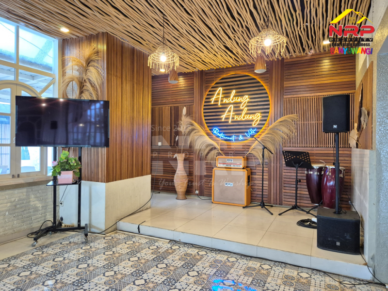 FOR SALE !! VILLA & RESTO PREMIUM FULL FURNITURE DI DESA LICIN - BANYUWANGI Jual hotel dan resto full furniture di Dekat Kawah Ijen Banyuwangi  FOR SALE !! VILLA & RESTO PREMIUM FULL FURNITURE DI DESA LICIN - BANYUWANGI&nbsp;
Hanya 30 Menit dari Kawasan Wisata Kawah Ijen. Terletak di Desa Wisata NRP BANYUWANGI