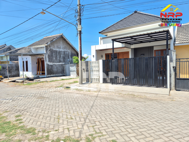 Jual Rumah Baru Modern Hook di Sobo Banyuwangi Jual Rumah Baru Modern Hook di Sobo Banyuwangi Rumah Baru Modern Hook di Sobo Banyuwangi
Hunian fresh from the oven dengan konsep modern minimalis, finishing rapi, dan layout ruangan yang minimalis tapi NRP BANYUWANGI
