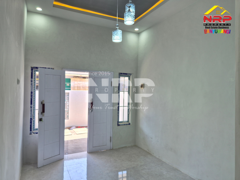 Jual rumah minimalis estetik dan nyaman di Giri, Banyuwangi  Jual rumah minimalis estetik dan nyaman di Giri, Banyuwangi  Mulai kehidupan baru dengan hunian estetik, nyaman, dan lokasi strategis.
Desain minimalis, lingkungan asri, harga bersahabat di Jl. Gajah Mada NRP BANYUWANGI