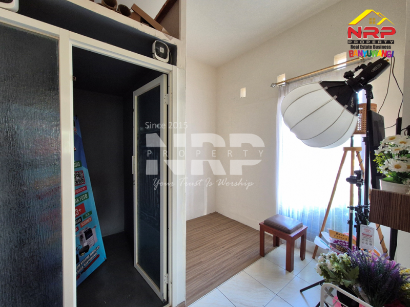 Jual rumah semi vila di Jln utama menuju kawah ijen banyuwangi perum. kusuma resort banyuwangi  Jual rumah semi vila di Jln utama menuju kawah ijen banyuwangi  Rasakan sensasi tinggal di vila, tapi tetap hangat seperti rumah
Perum Kusuma Resort menghadirkan hunian semi vila dengan suasana hijau, udara segar, dan NRP BANYUWANGI