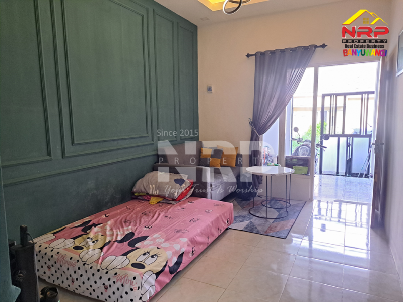 OPER KREDIT Rumah Minimalis Cantik Siap Huni di Dekat Stasiun Banyuwangi Kota.  Dijual rumah oper kredit 100 jutaan di Banyuwangi  OPER KREDIT Rumah Minimalis Cantik Siap Huni di Dekat Stasiun Banyuwangi Kota.&nbsp;
Lokasi sangat strategis dekat dengan Pusat Pendidikan Ternama NRP BANYUWANGI