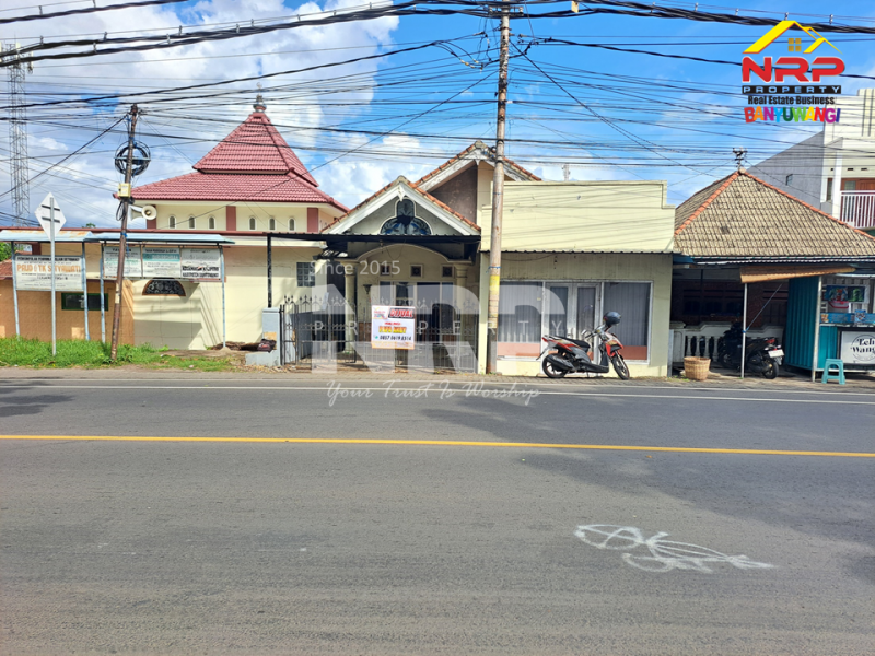 OPPORTUNITY! Dijual rumah di tepi jalan raya Klatak, Banyuwangi OPPORTUNITY! Dijual rumah di tepi jalan raya Klatak, Banyuwangi OPPORTUNITY! Dijual rumah di tepi jalan raya Klatak, Banyuwangi
Nilai lokasi terus berkembang, cocok untuk tempat usaha atau disewakan.

???? Pinggir jalan NRP BANYUWANGI