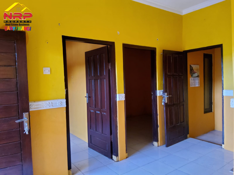 Over Kredit  Rumah Siap Huni di Perum Gedong Kertosari - Banyuwangi  Over Kredit  Rumah Siap Huni di Perum Gedong Kertosari - Banyuwangi  Over Kredit&nbsp; Rumah Siap Huni di Perum Gedong Kertosari - Banyuwangi&nbsp;
Lokasi yang sejuk dan asri. Dekat Fasilitas Pendidikan, Pebelanjaan, pertokoan NRP BANYUWANGI