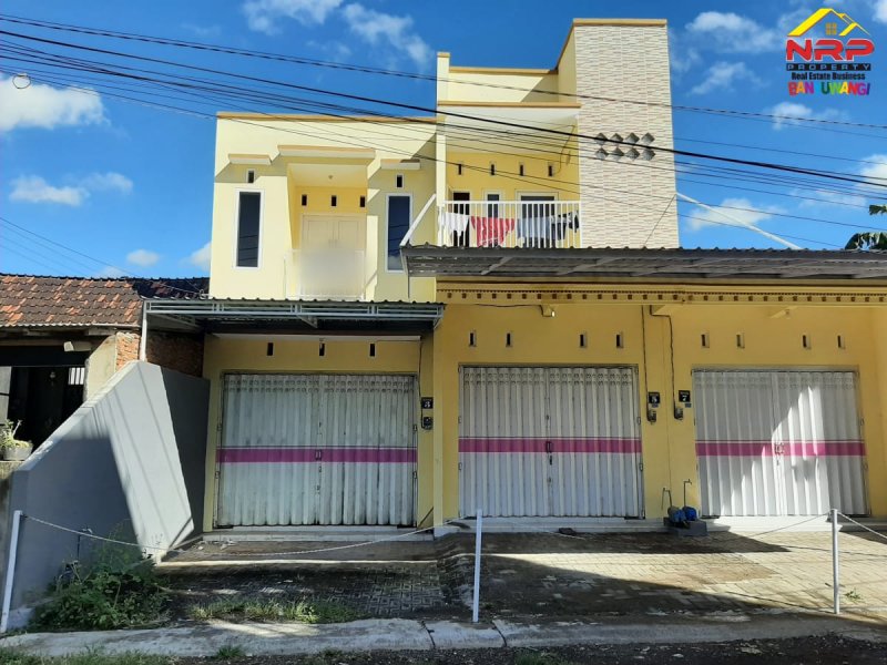 Dijual Ruko Murah 2 Lantai dekat SATPAS POLRESTA Banyuwangi Dijual Ruko Murah 2 Lantai dekat SATPAS POLRESTA Banyuwangi Dijual Ruko Murah 2 Lantai dekat SATPAS POLRESTA Banyuwangi. Lingkungan Padat Penduduk sangat cocok untuk ruang usaha maupun Kantor.
&nbsp;

Fasilitas : 2 NRP BANYUWANGI