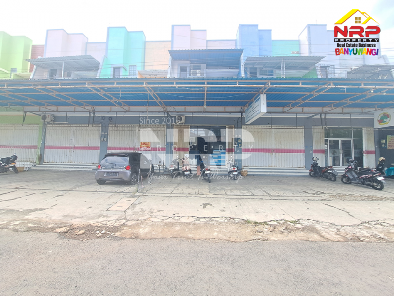 Ruko Murah dijual di Tamanbaru Banyuwangi  Ruko Murah dijual di Tamanbaru Banyuwangi  Cari lokasi usaha yang strategis & prestisius?
???? Ruko dijual di belakang Kantor Pemkab Banyuwangi
Dekat pusat pemerintahan, area berkembang, potensi NRP BANYUWANGI