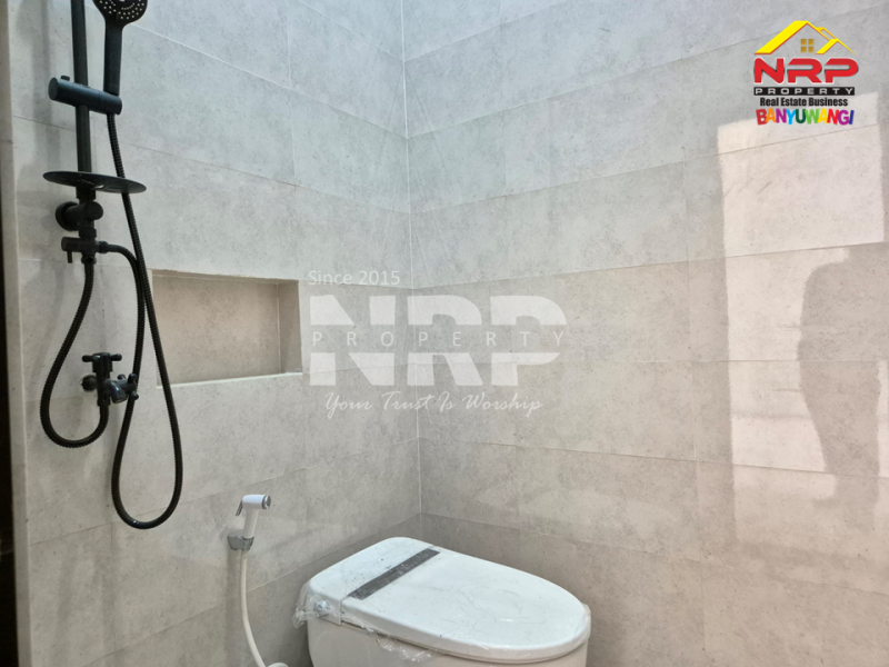 Rumah baru dengan desain minimalis modern di Mendut Regency-Banyuwangi ???? Rumah baru dengan desain minimalis modern di Mendut Regency-Banyuwangi ???? Rumah baru dengan desain minimalis modern di Mendut Regency-Banyuwangi ????
Estetik, kekinian, dan siap jadi tempat pulang paling nyaman untuk NRP BANYUWANGI
