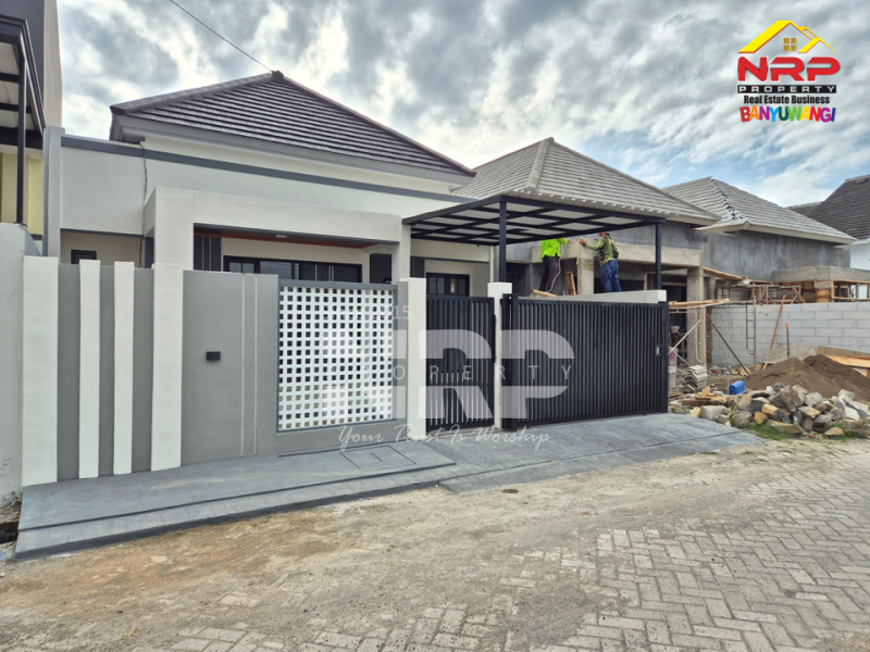 Rumah Baru Modern di Sobo Banyuwangi Dijual rumah modern di Banyuwangi Kota  &nbsp;Rumah Baru Modern di Sobo Banyuwangi
Hunian fresh from the oven dengan konsep modern minimalis, finishing rapi, dan layout ruangan yang super NRP BANYUWANGI