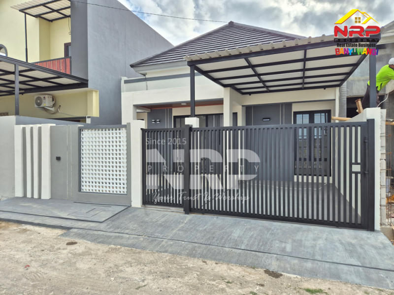 Rumah Baru Modern di Sobo Banyuwangi Dijual rumah modern di Banyuwangi Kota  &nbsp;Rumah Baru Modern di Sobo Banyuwangi
Hunian fresh from the oven dengan konsep modern minimalis, finishing rapi, dan layout ruangan yang super NRP BANYUWANGI
