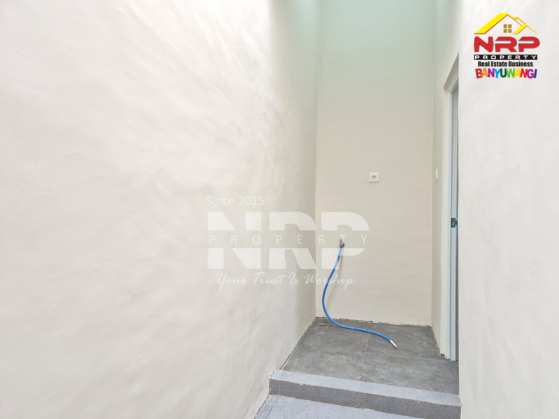 Rumah Baru Modern di Sobo Banyuwangi Dijual rumah modern di Banyuwangi Kota  &nbsp;Rumah Baru Modern di Sobo Banyuwangi
Hunian fresh from the oven dengan konsep modern minimalis, finishing rapi, dan layout ruangan yang super NRP BANYUWANGI